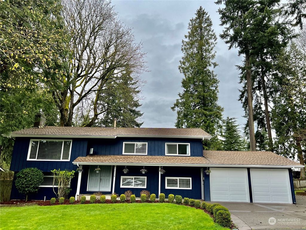 Photo of 10558 NE 122nd Street, Kirkland, WA 98034 (MLS # 2215438)