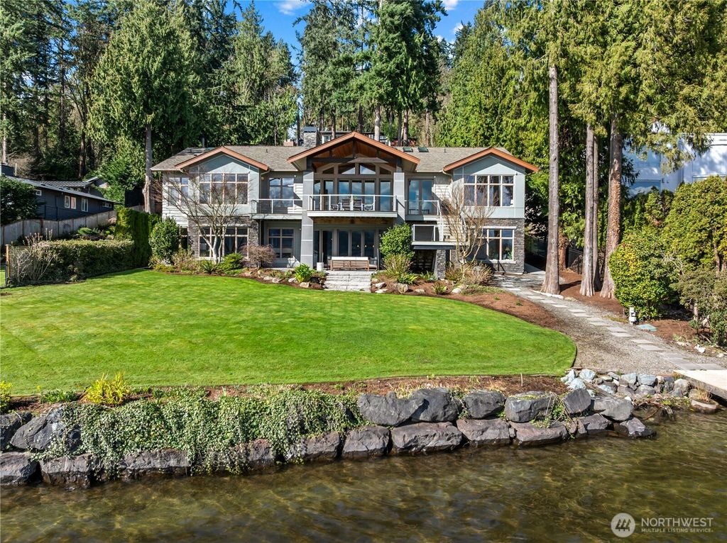 Photo of 4632 E Mercer Way Way, Mercer Island, WA 98040 (MLS # 2476345)