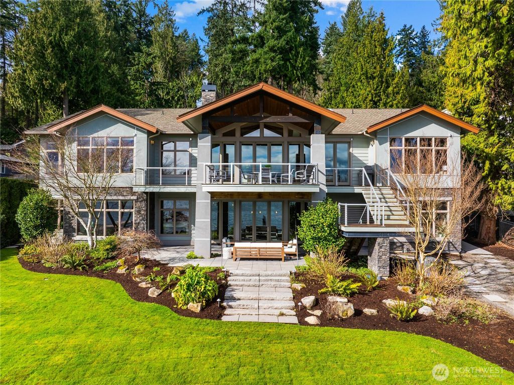 Photo of 4632 E Mercer Way Way, Mercer Island, WA 98040 (MLS # 2476345)