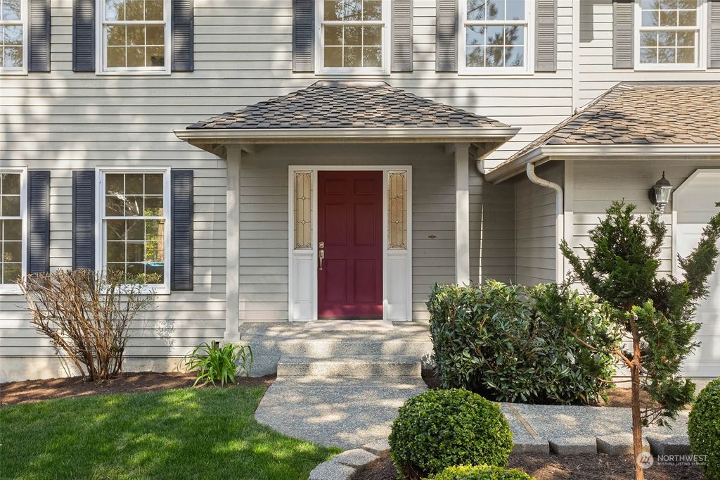 Photo of 4313 239th Place SE, Sammamish, WA 98029 (MLS # 2226475)