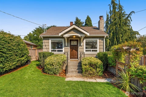Photo of 10530 Ashworth Avenue N, Seattle, WA 98133 (MLS # 2573137)