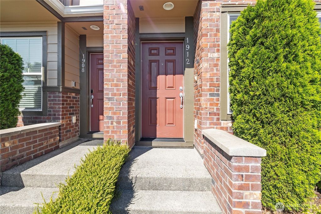 Photo of 1912 113th Place SE, Everett, WA 98208 (MLS # 2473228)