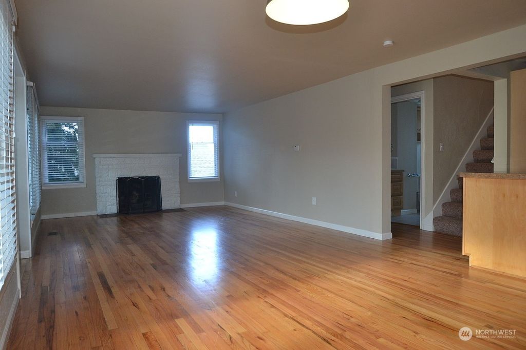 Photo of 6725 S 116th Place, Seattle, WA 98178 (MLS # 2052600)