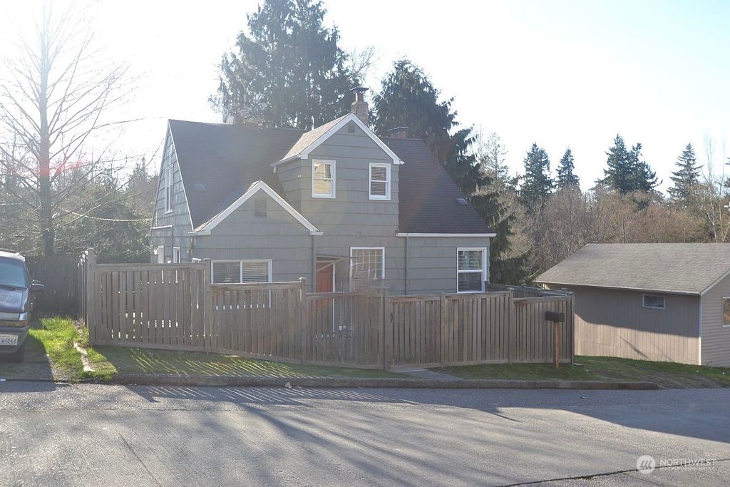 Photo of 6725 S 116th Place, Seattle, WA 98178 (MLS # 2052600)