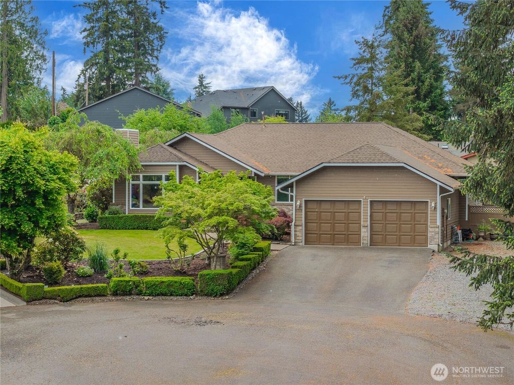 Photo of 1719 126th Avenue E, Puyallup, WA 98372 (MLS # 2525100)