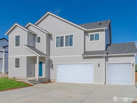 Photo of 20202 Meridian Avenue E, Graham, WA 98338 (MLS # 2422329)
