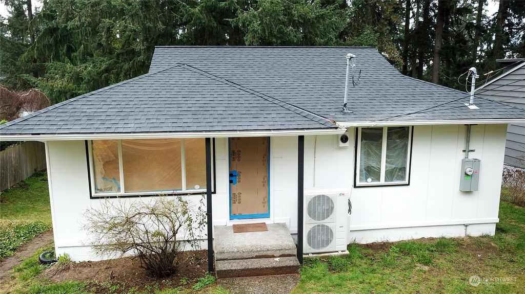 Photo of 23003 53rd Avenue W, Mountlake Terrace, WA 98043 (MLS # 2201576)