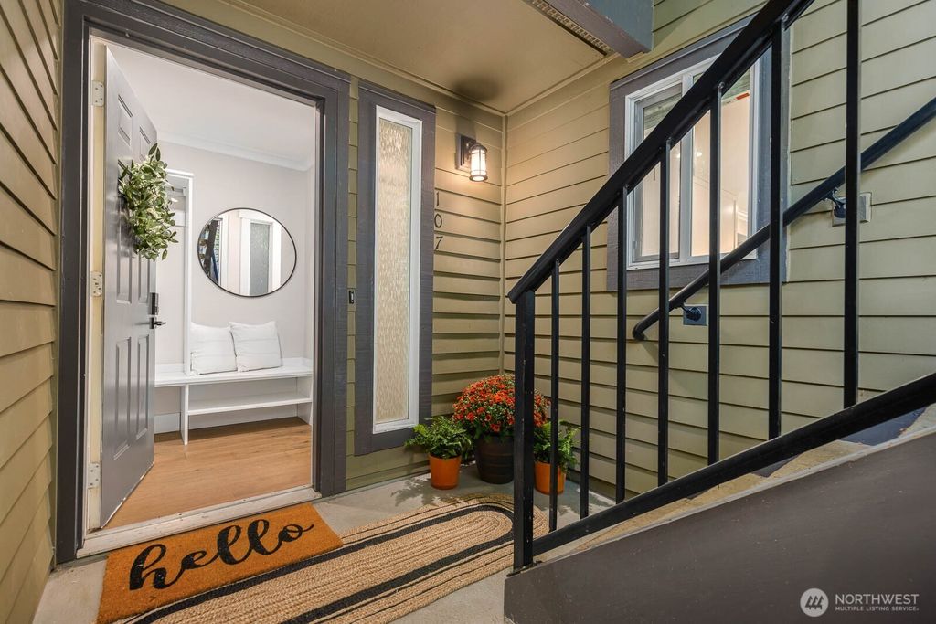 Photo of 12010 98th Avenue NE #107, Kirkland, WA 98034 (MLS # 2423680)