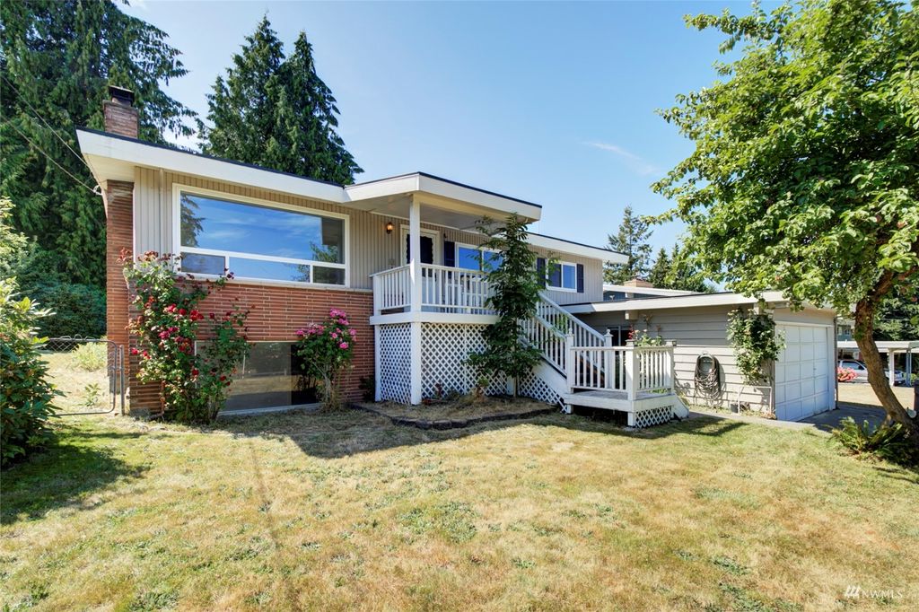 Photo of 16025 46th Avenue S, Tukwila, WA 98188 (MLS # 1993523)