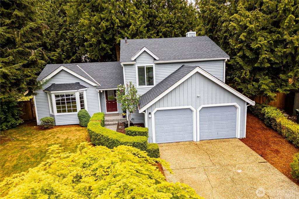 Photo of 22039 NE 15th Street, Sammamish, WA 98074 (MLS # 2518779)