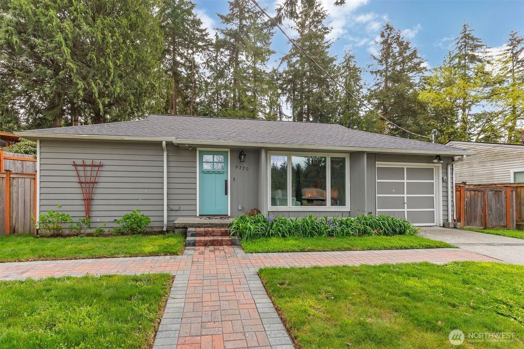 Photo of 9720 46th Avenue NE, Seattle, WA 98115 (MLS # 2362490)