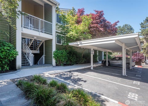 Photo of 300 N 130th St #4104, Seattle, WA 98133 (MLS # 2540470)