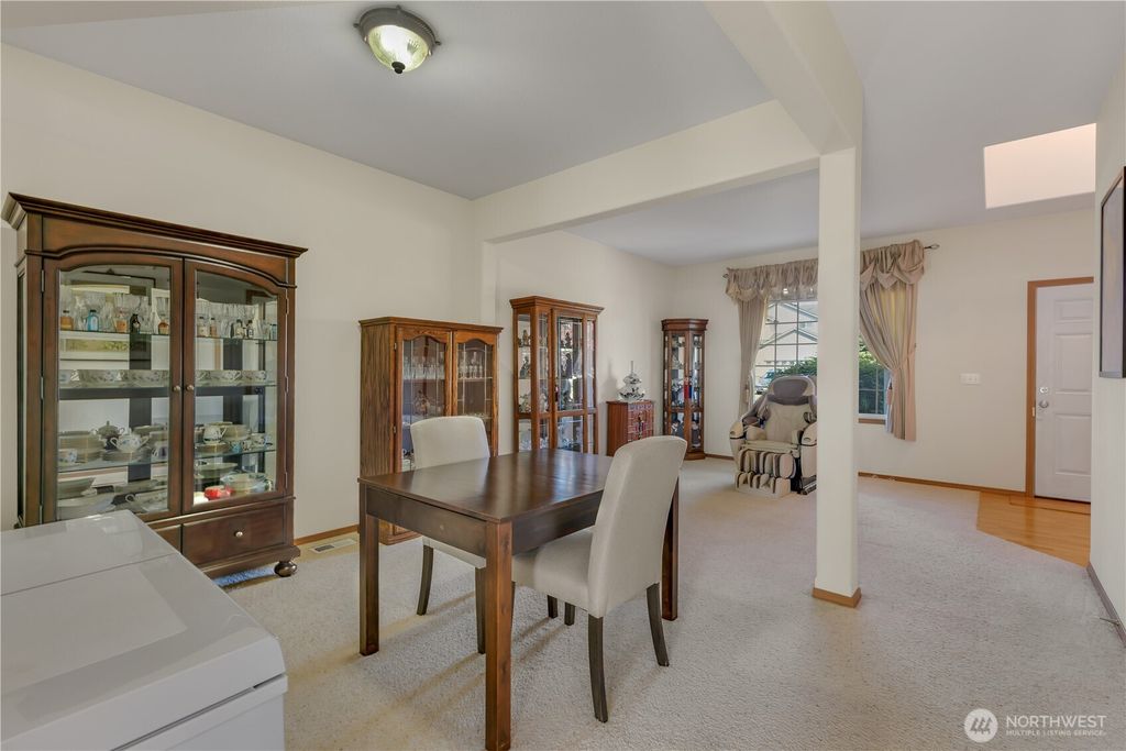 Photo of 17422 90th Avenue E, Puyallup, WA 98375 (MLS # 2502099)