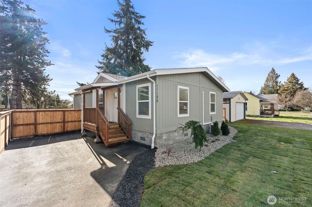 Photo of 1110 A W Walnut Street, Centralia, WA 98531 (MLS # 2502648)