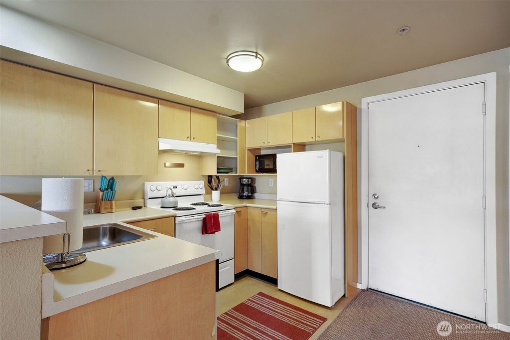 Photo of 425 Vine Street #305, Seattle, WA 98121 (MLS # 2342360)
