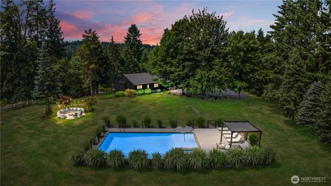 Photo of 15108 238th Avenue SE, Issaquah, WA 98027 (MLS # 2406099)