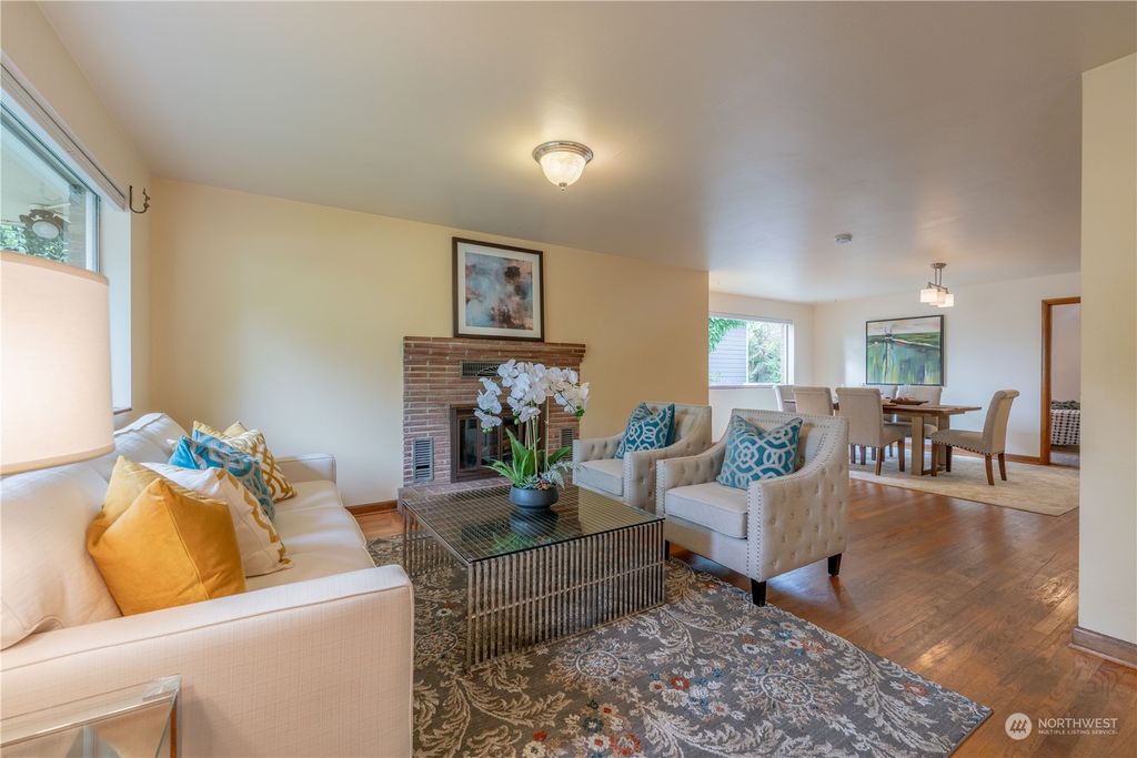 Photo of 6757 26th Avenue NW, Seattle, WA 98117 (MLS # 2295021)