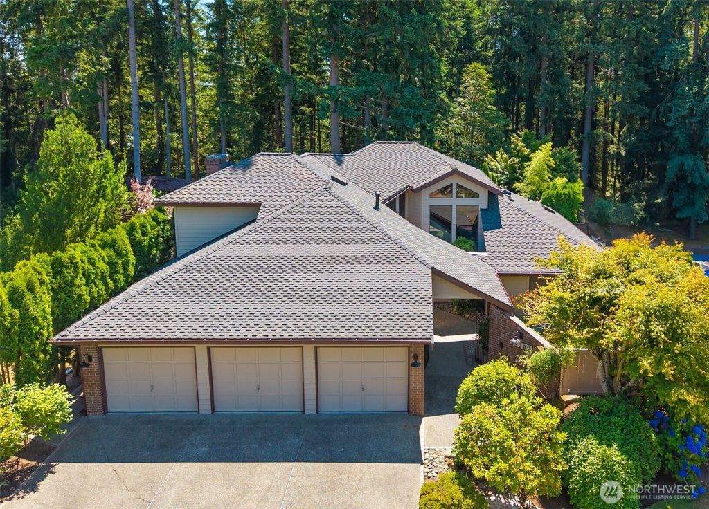 Photo of 33202 2nd PL Pl SW, Federal Way, WA 98023 (MLS # 2405330)