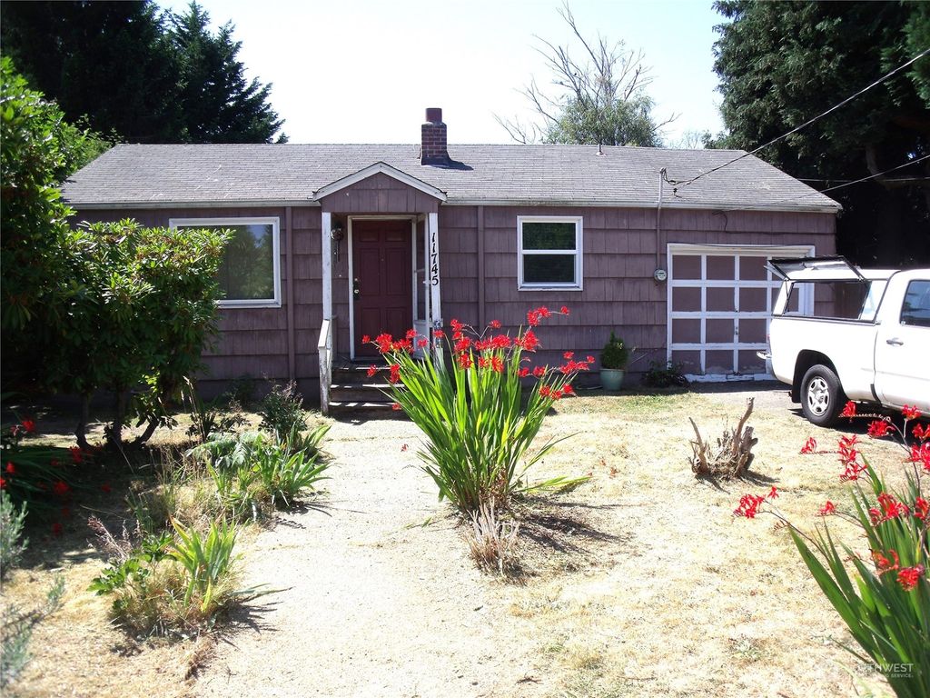 Photo of 11745 Phinney Avenue N, Seattle, WA 98133 (MLS # 2137402)