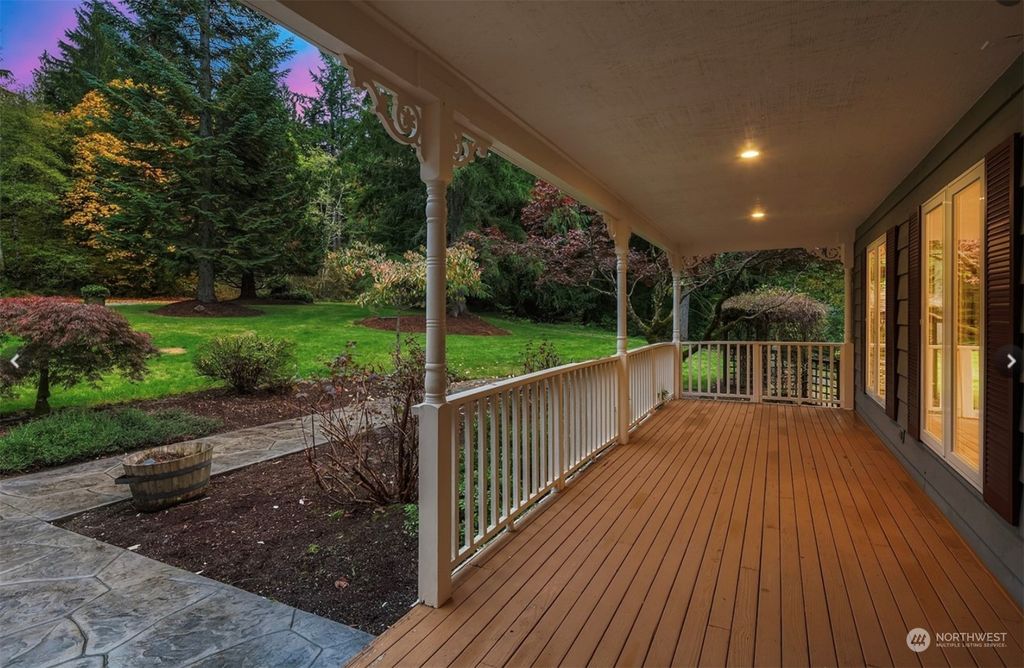 Photo of 20221 236th Avenue NE, Woodinville, WA 98077 (MLS # 2184382)