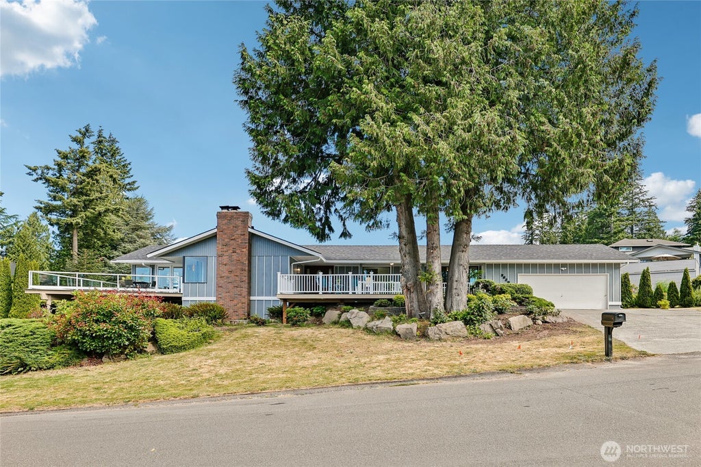 Photo of 5925 94th Street SW, Mukilteo, WA 98275 (MLS # 2574792)