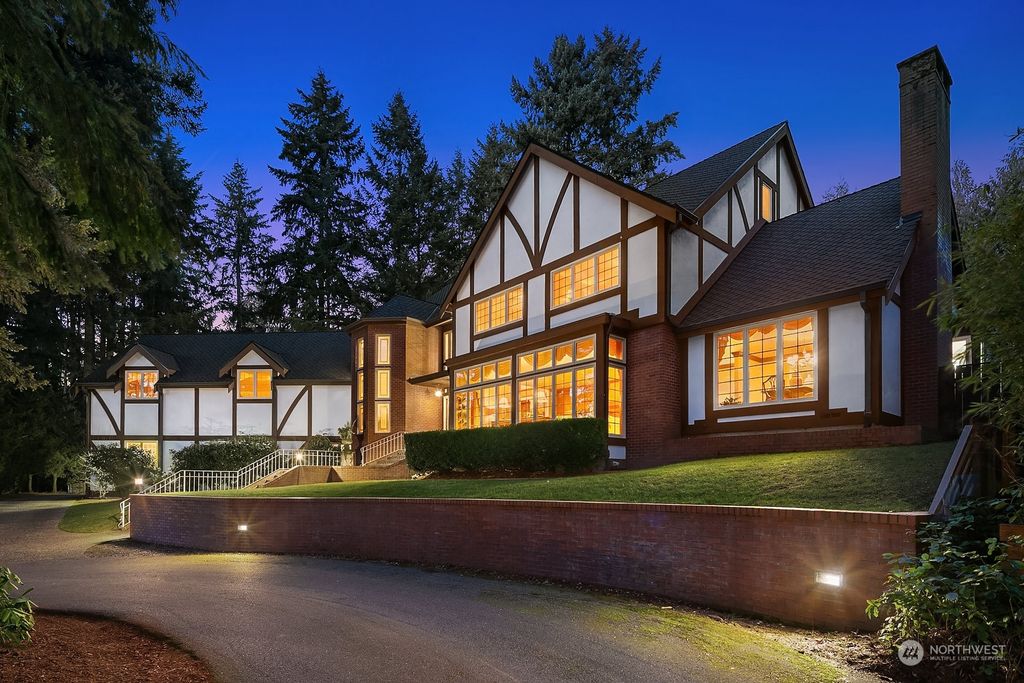 Photo of 3514 142nd Place NE, Bellevue, WA 98007 (MLS # 2130057)