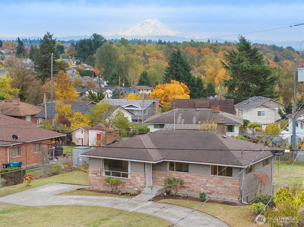 Photo of 2823 S Othello Street, Seattle, WA 98108 (MLS # 2438683)