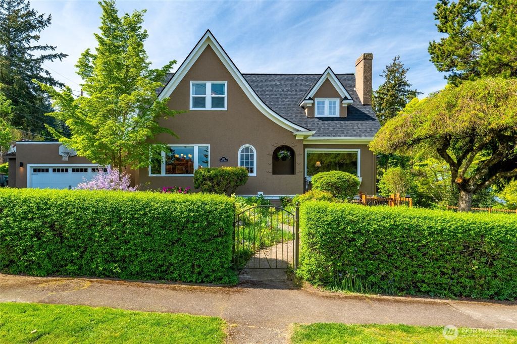 Photo of 258 N Forest Street, Bellingham, WA 98225 (MLS # 2518558)