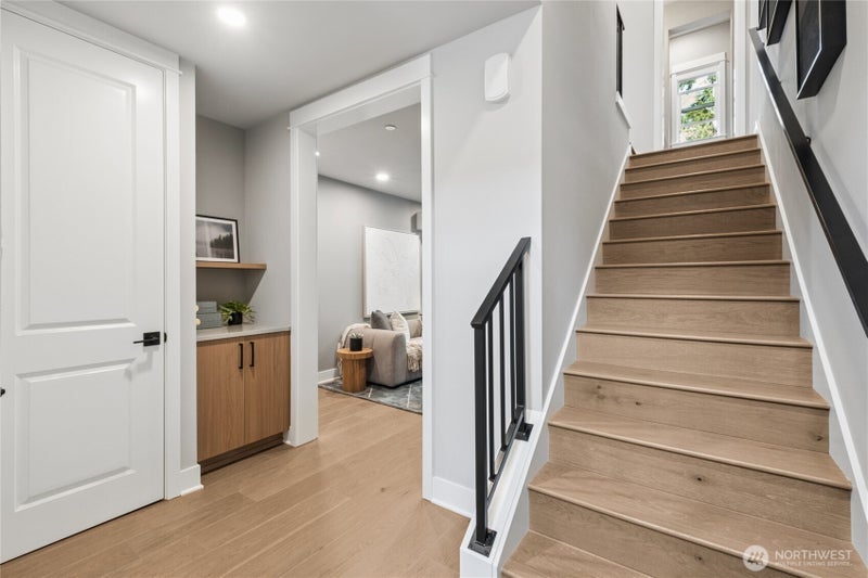 8605 Summit Avenue SE 13