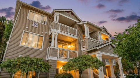 Photo of 15300 112th Avenue NE #B108, Bothell, WA 98011 (MLS # 2580266)
