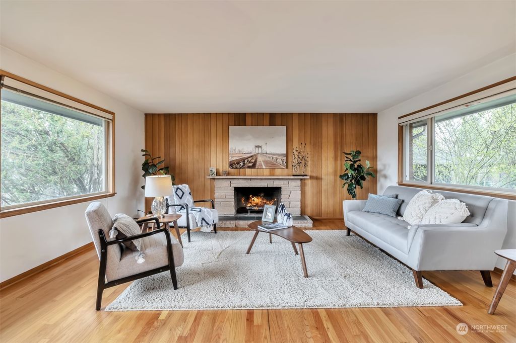 Photo of 6236 54th Avenue NE, Seattle, WA 98115 (MLS # 2041048)