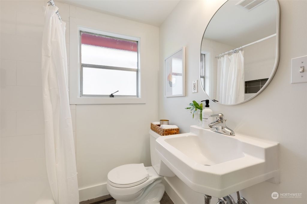 listing image 9368475252268578338