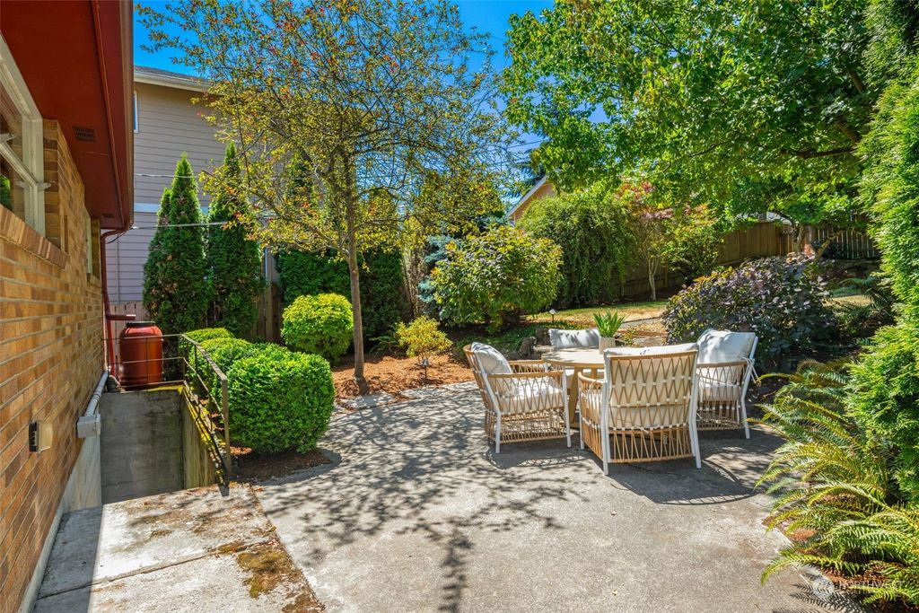 listing image 9360282480035392139