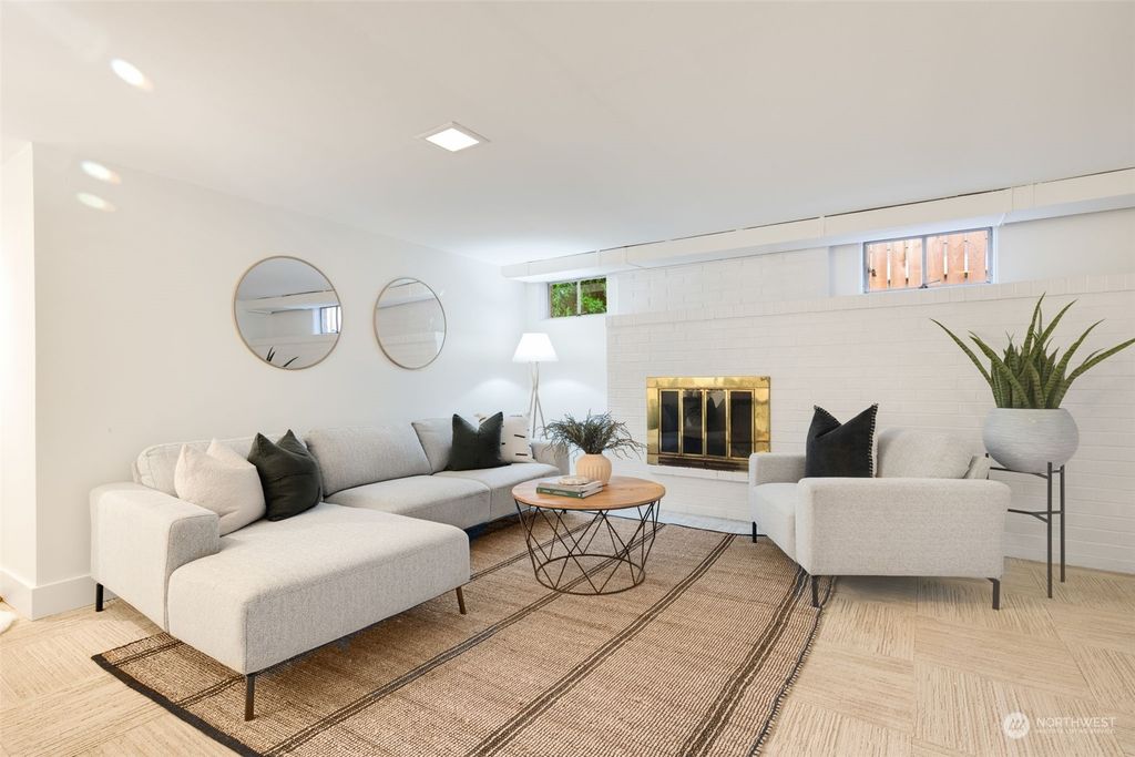 listing image 9367695171753652774