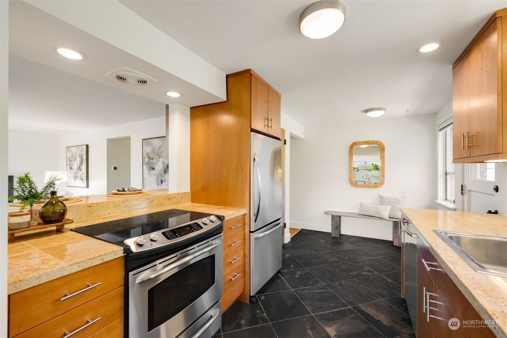 listing image 9363171669311017411