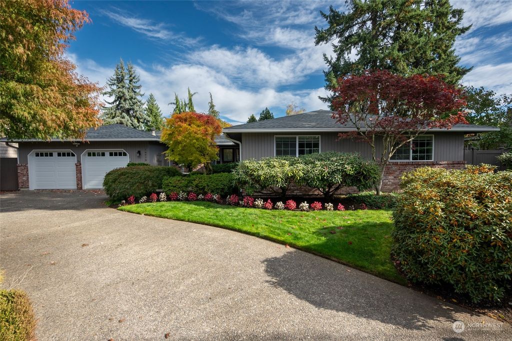 Photo of 14970 22nd Avenue SW, Burien, WA 98166 (MLS # 2172486)