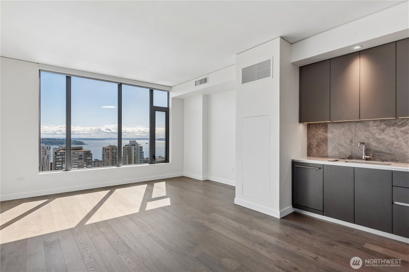 2510 6th Avenue 2705