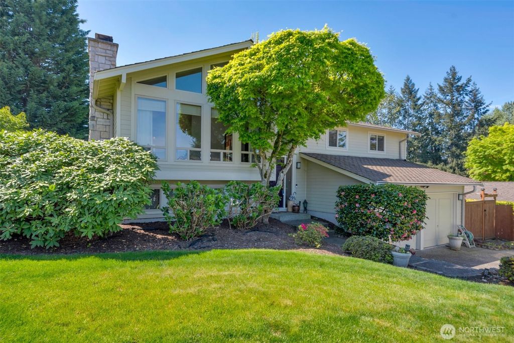 Photo of 15733 SE 175th Place, Renton, WA 98058 (MLS # 2513558)