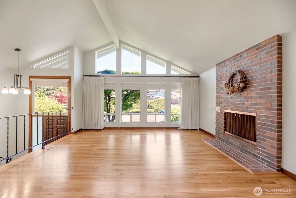 Photo of 15733 SE 175th Place, Renton, WA 98058 (MLS # 2513558)