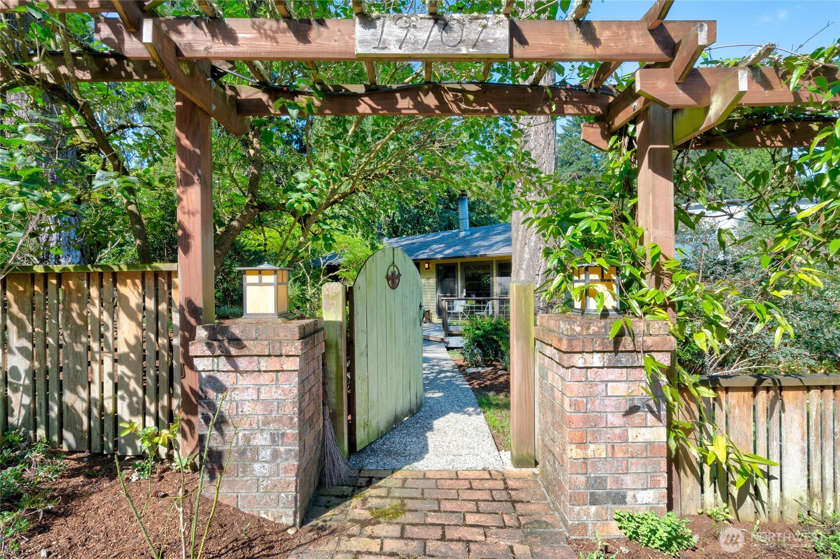 19707 67th Avenue NE