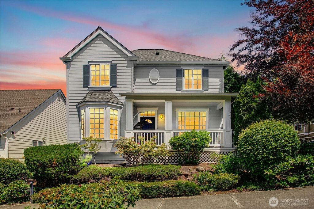 Photo of 2011 NE Kenilworth Lane, Issaquah, WA 98029 (MLS # 2382221)