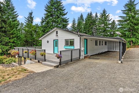 Photo of 652 Ragland Rd, Longview, WA 98632 (MLS # 2421642)
