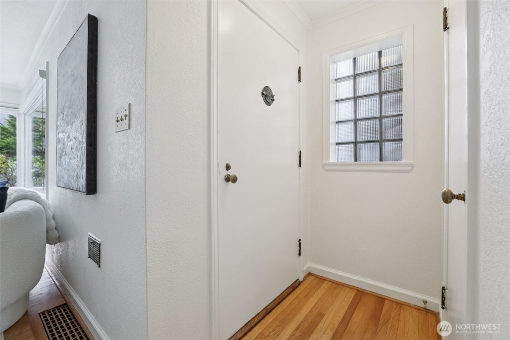 Photo of 819 NW 80th Street, Seattle, WA 98117 (MLS # 2447651)