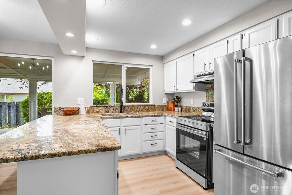 listing image 9364359797340115008