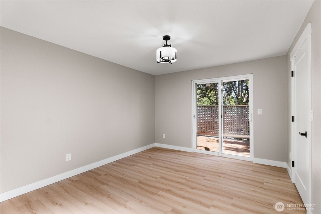 listing image 9360877021220152239