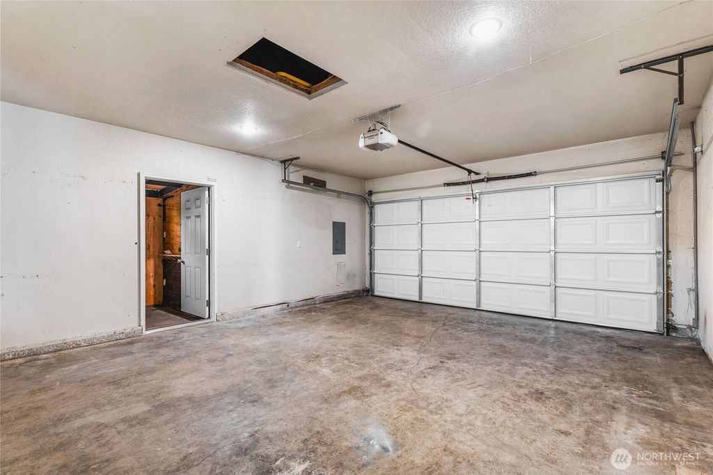 listing image 9361222378275116811