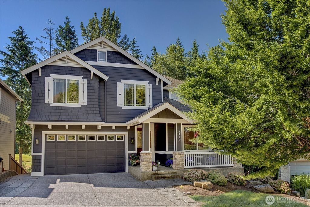 Photo of 6925 Oakmont Avenue SE, Snoqualmie, WA 98065 (MLS # 2395321)