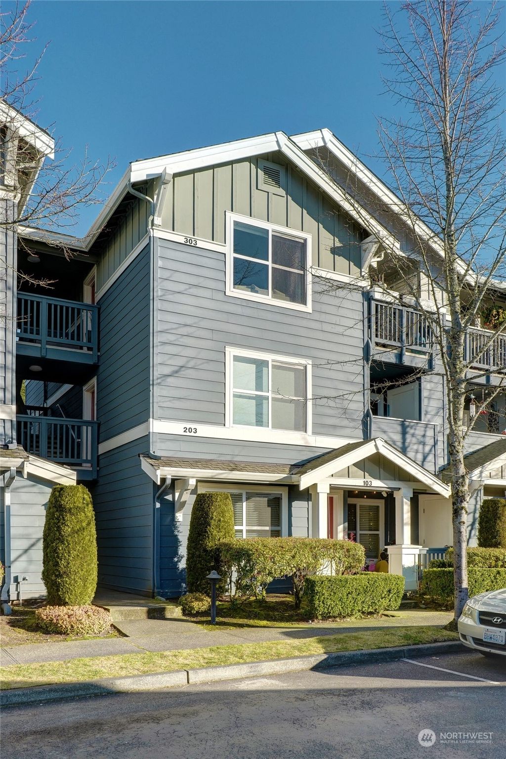 Photo of 1652 25th Place NE #303, Issaquah, WA 98029 (MLS # 2327467)