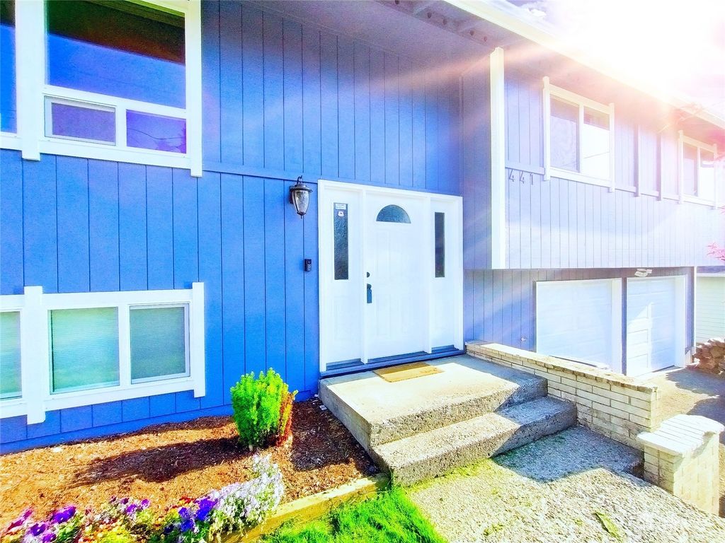 Photo of 441 S 305th Street, Federal Way, WA 98003 (MLS # 2129249)