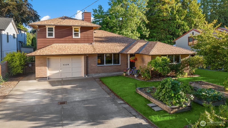3229 NE 87th Street